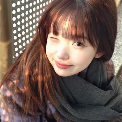 站起来的女孩